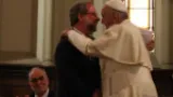 Papst begüsst Bernardini (Foto: Walter Bammerlin) Papst begüsst Bernardini (Foto: Walter Bammerlin)